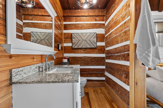 296 Manor House Road, Campton, KY 41301