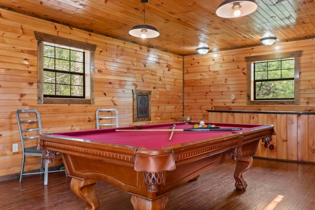 296 Manor House Road, Campton, KY 41301