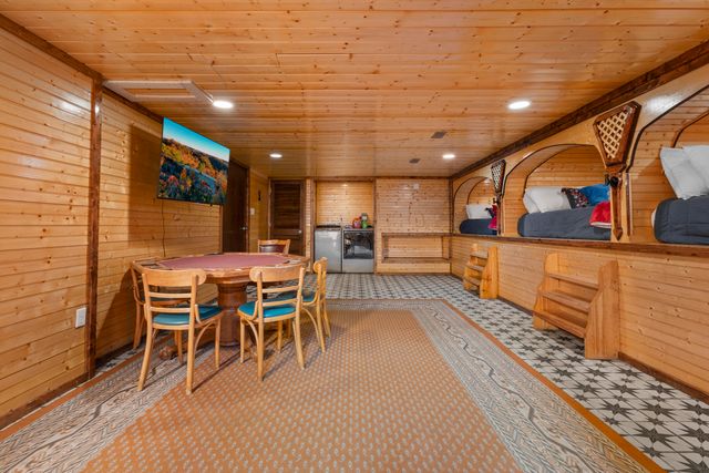 296 Manor House Road, Campton, KY 41301