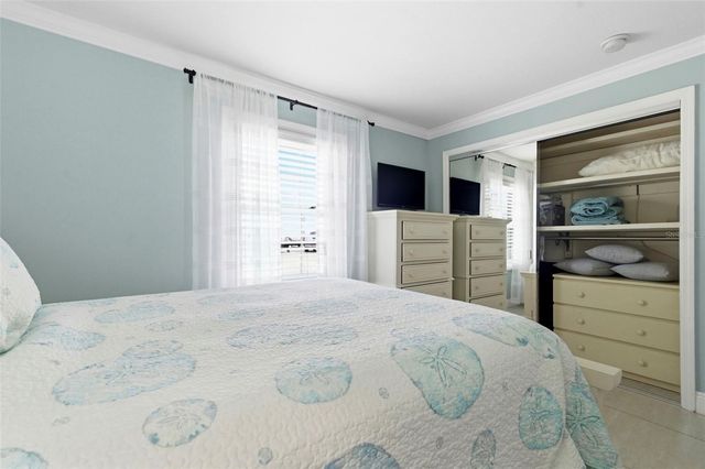 4911 COQUINA KEY DRIVE SE C, St Petersburg, FL 33705