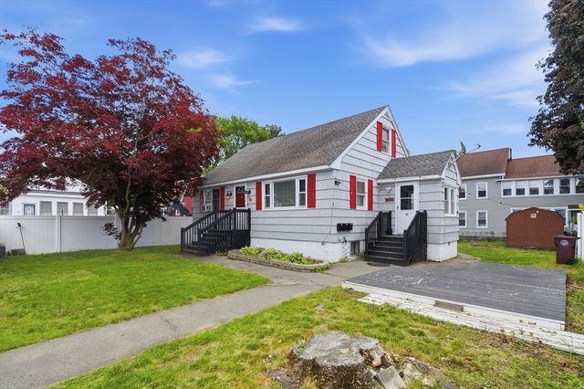 89 Bunker Hill Ave, Lowell, MA 01850
