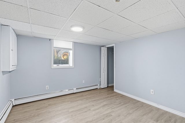89 Bunker Hill Ave, Lowell, MA 01850