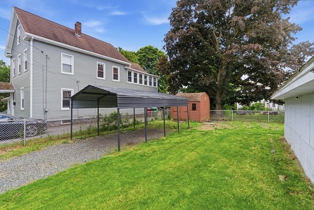 89 Bunker Hill Ave, Lowell, MA 01850
