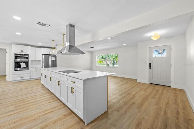 5700 BAYOU GRANDE BOULEVARD NE, St Petersburg, FL 33703