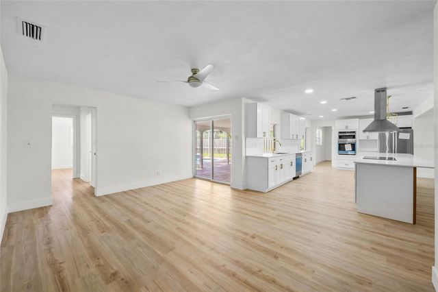 5700 BAYOU GRANDE BOULEVARD NE, St Petersburg, FL 33703