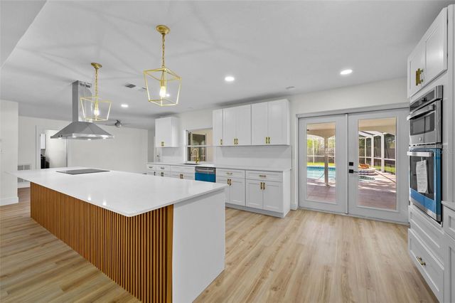 5700 BAYOU GRANDE BOULEVARD NE, St Petersburg, FL 33703