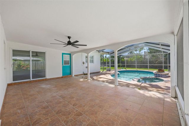 5700 BAYOU GRANDE BOULEVARD NE, St Petersburg, FL 33703