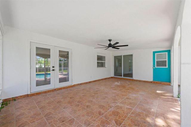 5700 BAYOU GRANDE BOULEVARD NE, St Petersburg, FL 33703