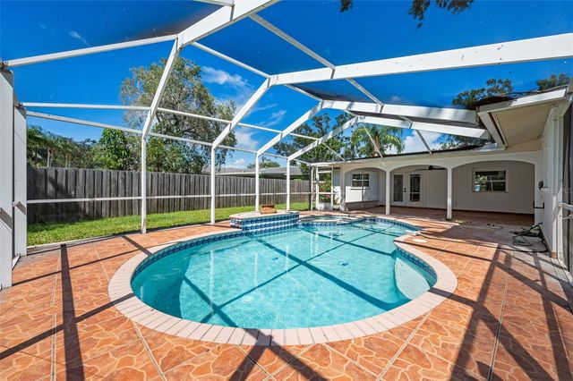 5700 BAYOU GRANDE BOULEVARD NE, St Petersburg, FL 33703