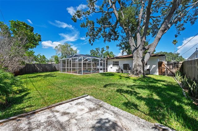 5700 BAYOU GRANDE BOULEVARD NE, St Petersburg, FL 33703