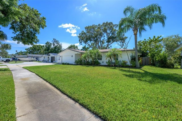 5700 BAYOU GRANDE BOULEVARD NE, St Petersburg, FL 33703