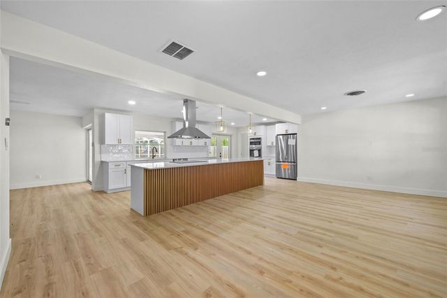 5700 BAYOU GRANDE BOULEVARD NE, St Petersburg, FL 33703