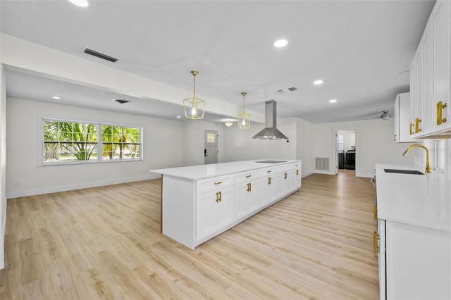 5700 BAYOU GRANDE BOULEVARD NE, St Petersburg, FL 33703