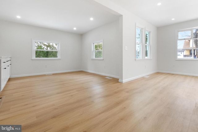 119 HEMLOCK AVE, Laurel Springs, NJ 08021