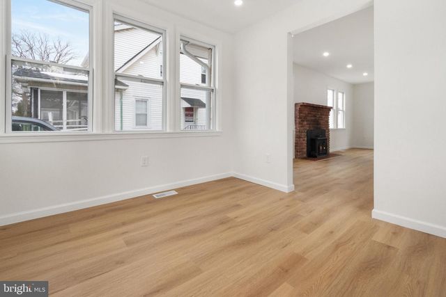 119 HEMLOCK AVE, Laurel Springs, NJ 08021