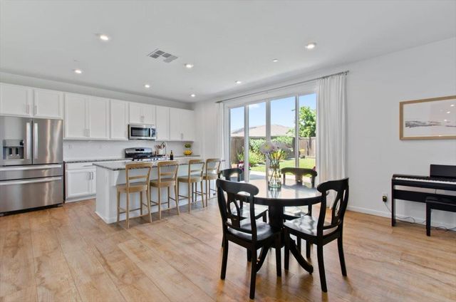 2065 Englebright Way, Plumas Lake, CA 95961