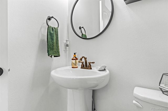 15511 Village Circle, Commerce City, CO 80603