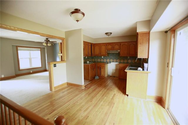 32910 E Oak Hill School Road, Oak Grove, MO 64075