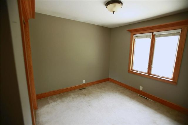 32910 E Oak Hill School Road, Oak Grove, MO 64075