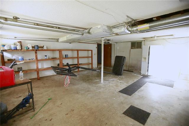 32910 E Oak Hill School Road, Oak Grove, MO 64075