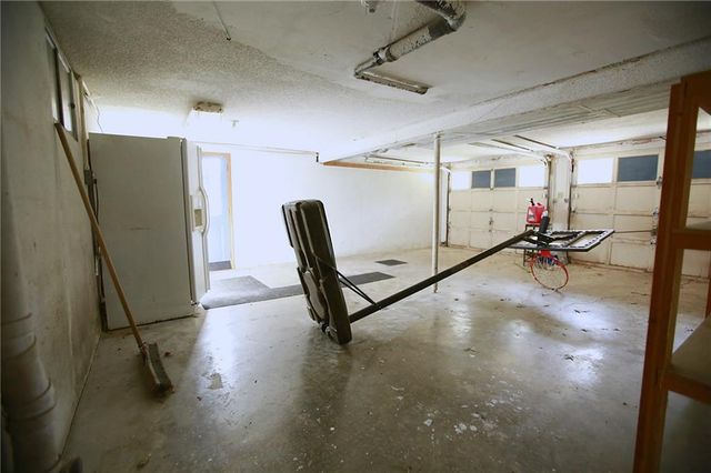 32910 E Oak Hill School Road, Oak Grove, MO 64075