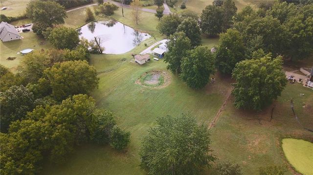 32910 E Oak Hill School Road, Oak Grove, MO 64075