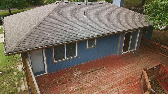32910 E Oak Hill School Road, Oak Grove, MO 64075