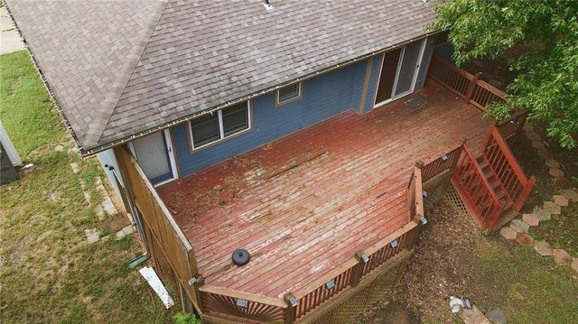 32910 E Oak Hill School Road, Oak Grove, MO 64075