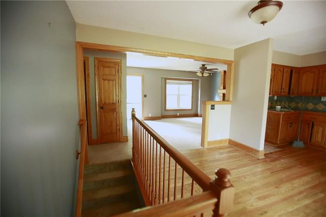32910 E Oak Hill School Road, Oak Grove, MO 64075