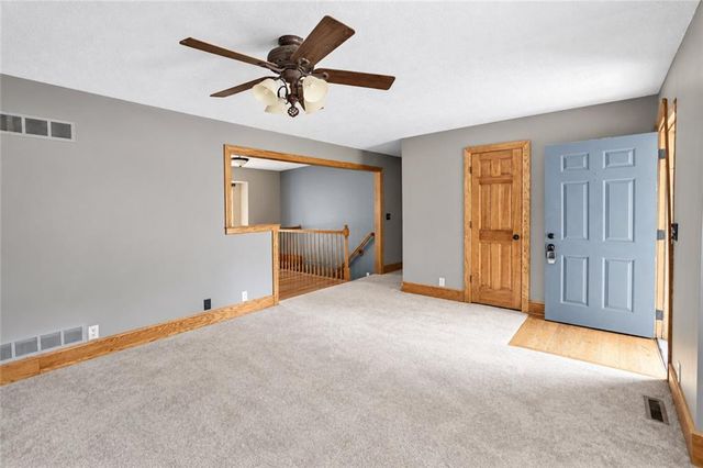32910 E Oak Hill School Road, Oak Grove, MO 64075