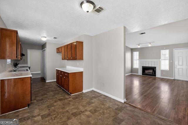 2820 Robinson Wood Drive, Riverdale, GA 30296