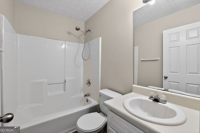 2820 Robinson Wood Drive, Riverdale, GA 30296