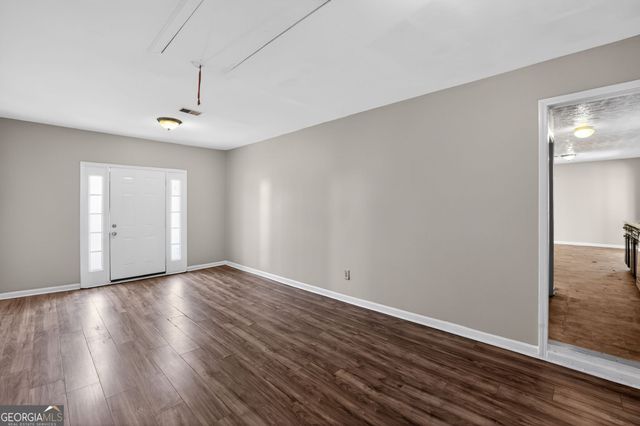 2820 Robinson Wood Drive, Riverdale, GA 30296