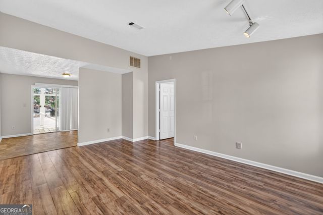 2820 Robinson Wood Drive, Riverdale, GA 30296