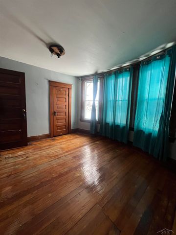 2015 Stark Street, Saginaw, MI 48602