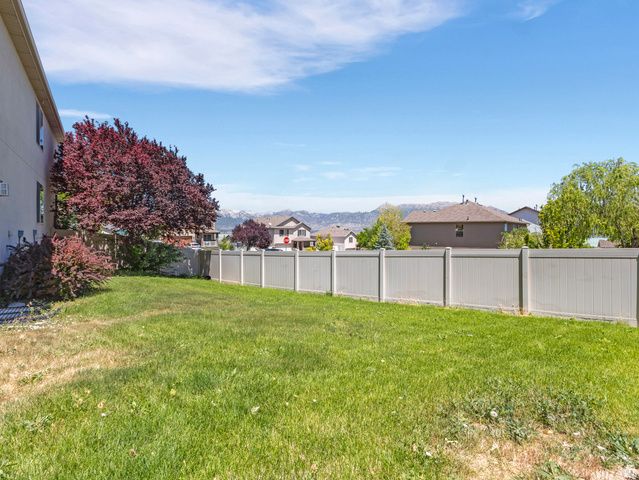 211 W KESTREL DR, Saratoga Springs, UT 84045