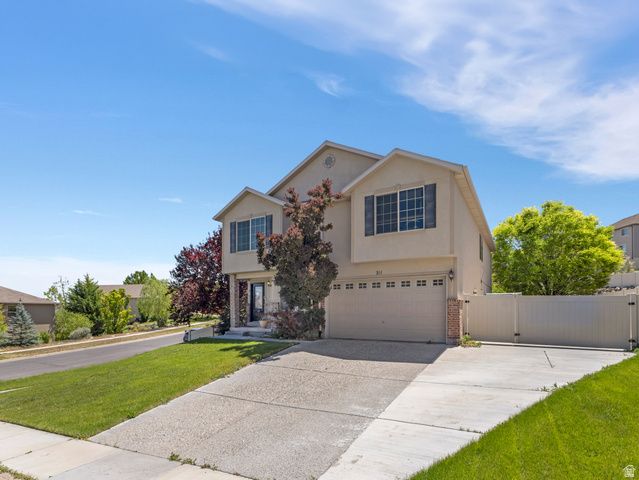 211 W KESTREL DR, Saratoga Springs, UT 84045