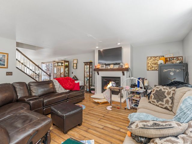 211 W KESTREL DR, Saratoga Springs, UT 84045