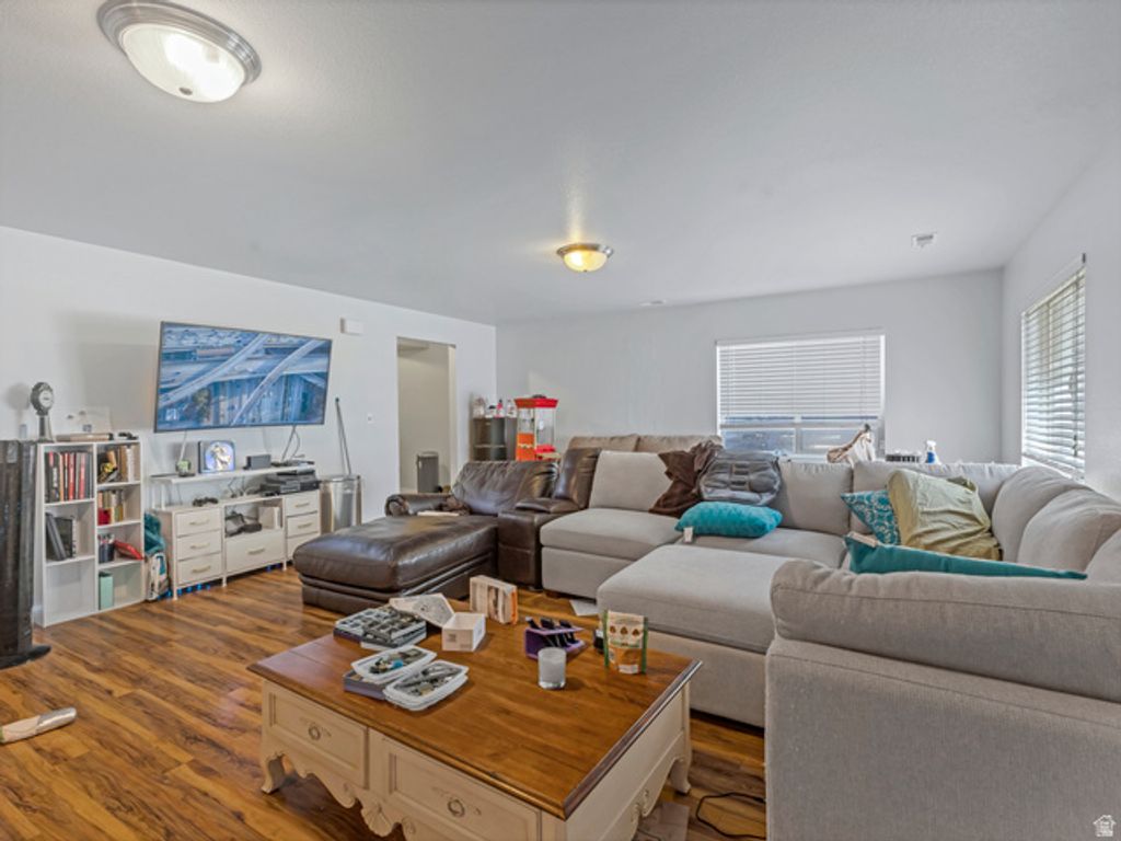 211 W KESTREL DR, Saratoga Springs, UT 84045 — photo 19