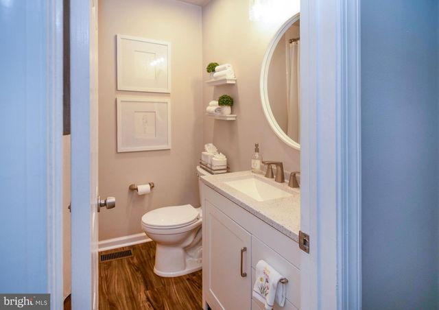 112 KAREN DR, Williamstown, NJ 08094