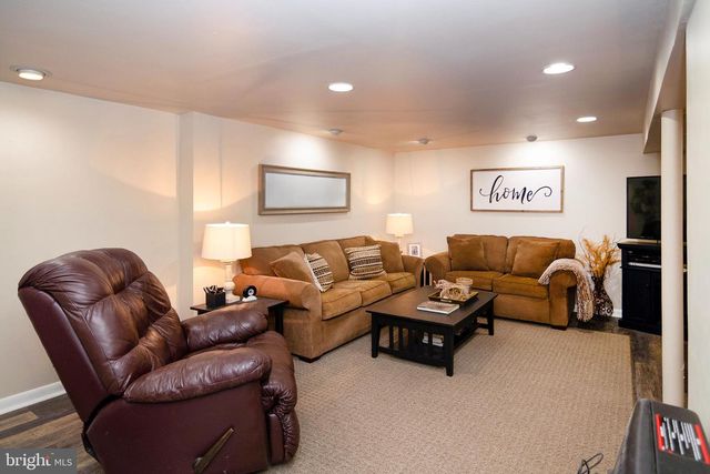 112 KAREN DR, Williamstown, NJ 08094