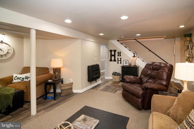 112 KAREN DR, Williamstown, NJ 08094