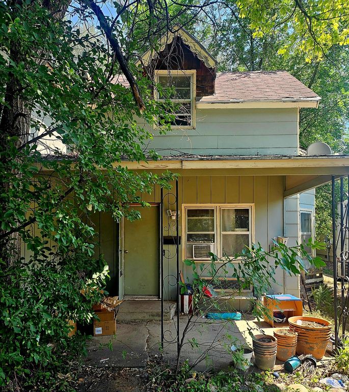 817 S Sheridan Avenue, Sheridan, WY 82801 photo 1