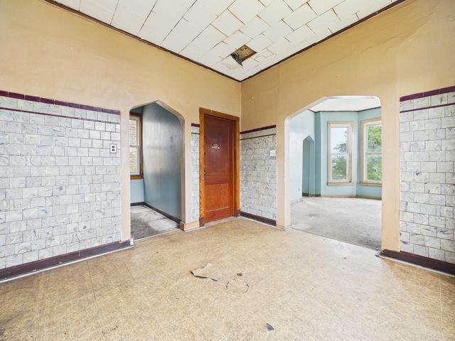 4734 S Racine Avenue, Chicago, IL 60609