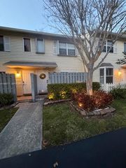 147 SW 3rd St, Pompano Beach, FL 33060