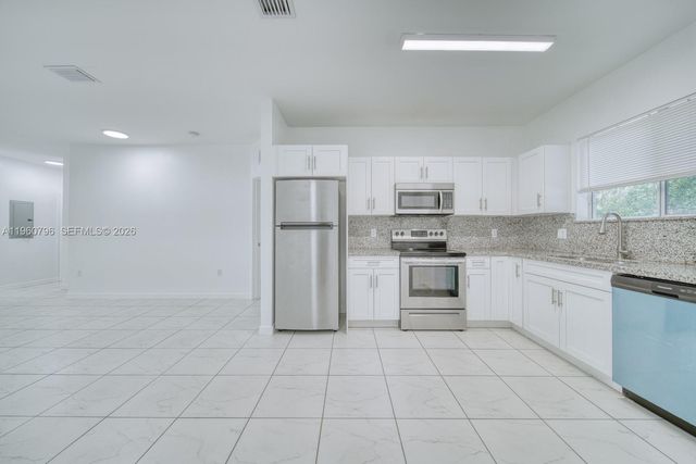 14885 NE 7th Ave 14883, Miami, FL 33161