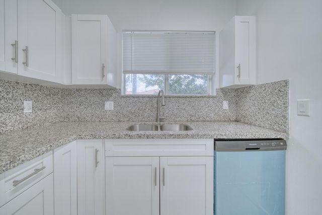 14885 NE 7th Ave 14883, Miami, FL 33161