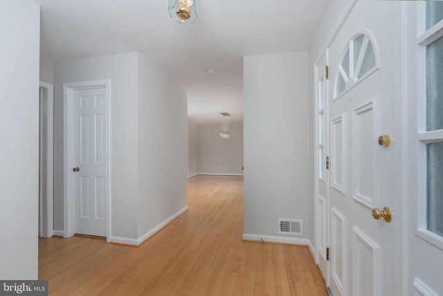 3514 COBB DR, Fairfax, VA 22030