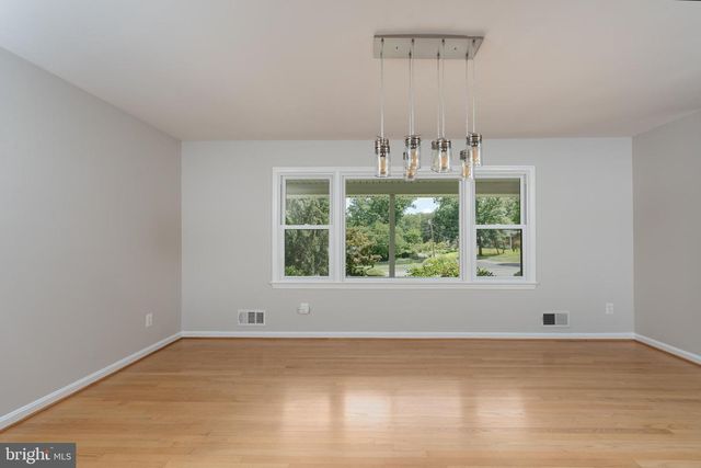 3514 COBB DR, Fairfax, VA 22030