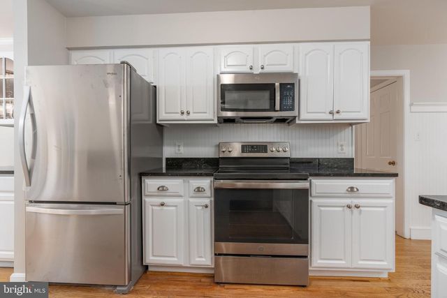 3514 COBB DR, Fairfax, VA 22030